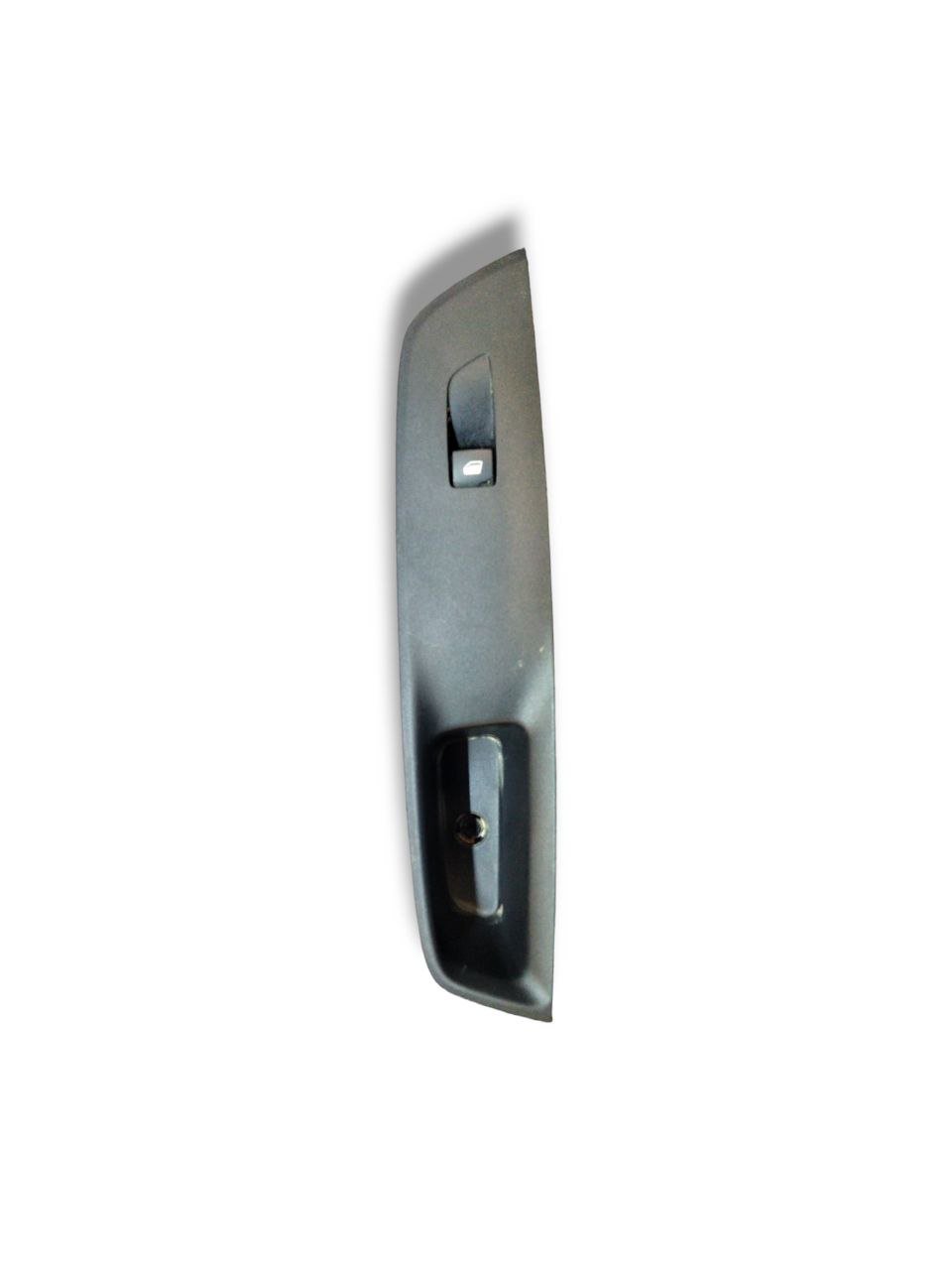 Interruttore / Pulsante Alzavetro anteriore destro (dx) Opel Mokka B ( 2020>) cod.9835153880 - F&P CRASH SRLS - Ricambi Usati