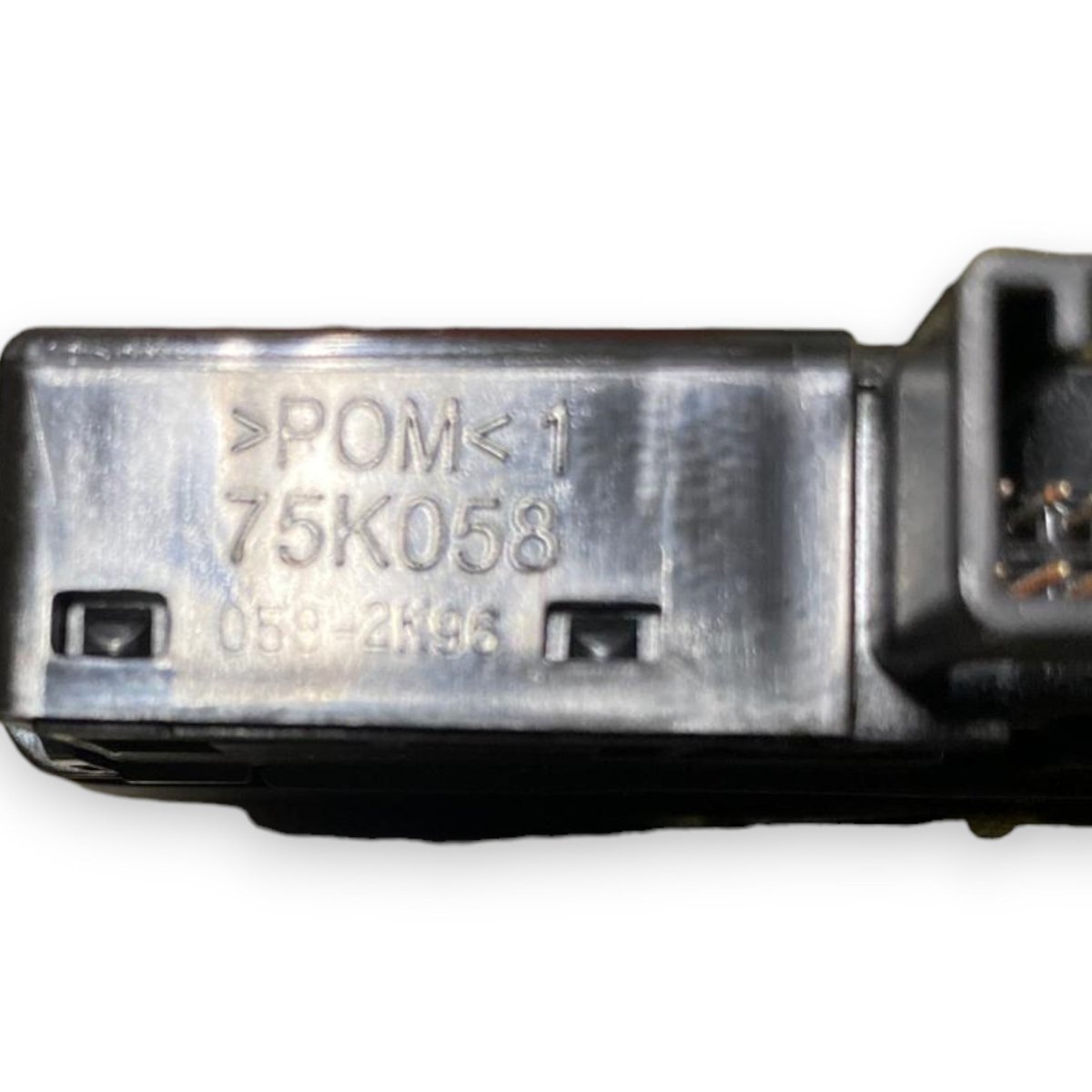 Switch / button for four-way emergency lights + airbag switch Suzuki Ignis (2017 - ) Code: 75K058 - F&P CRASH SRLS - Used Parts