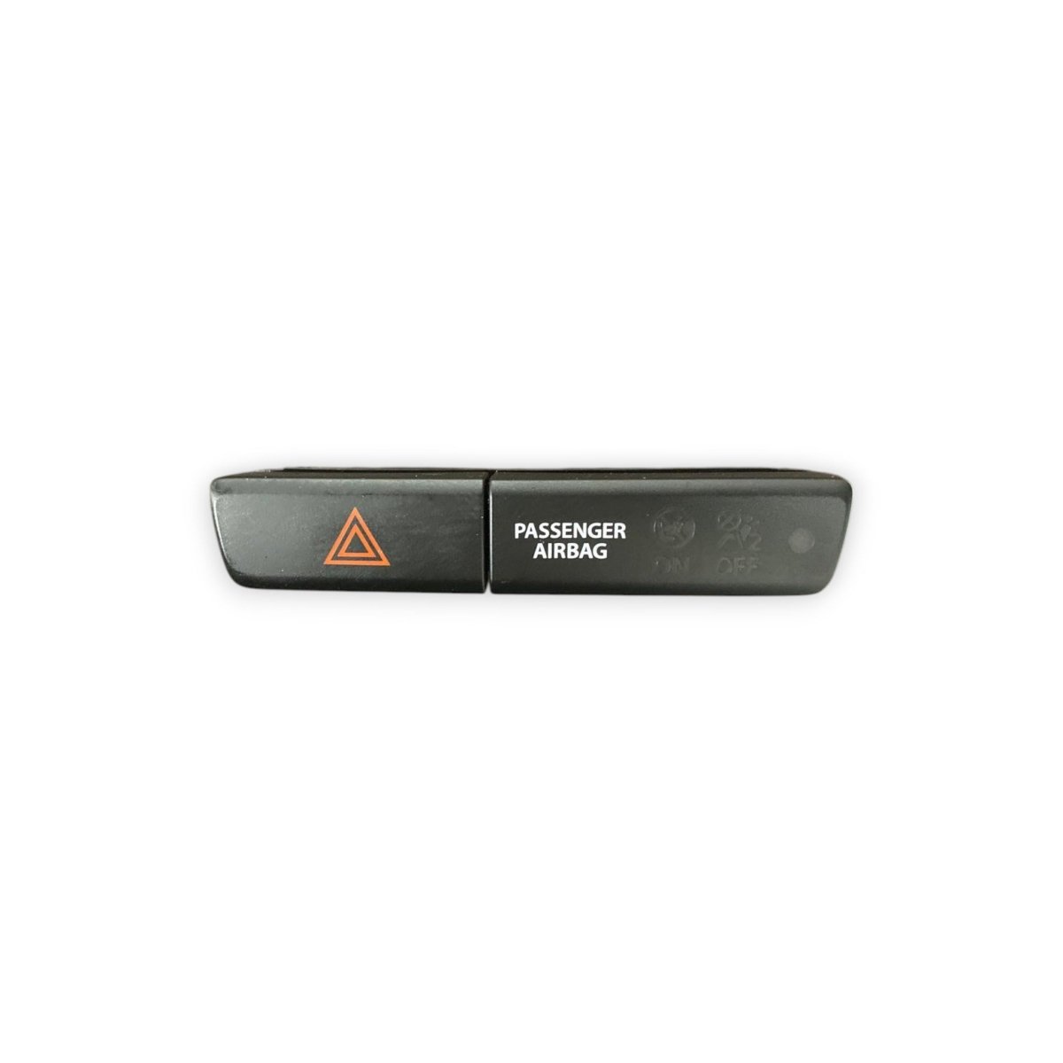 Switch / button for four-way emergency lights + airbag switch Suzuki Ignis (2017 - ) Code: 75K058 - F&P CRASH SRLS - Used Parts