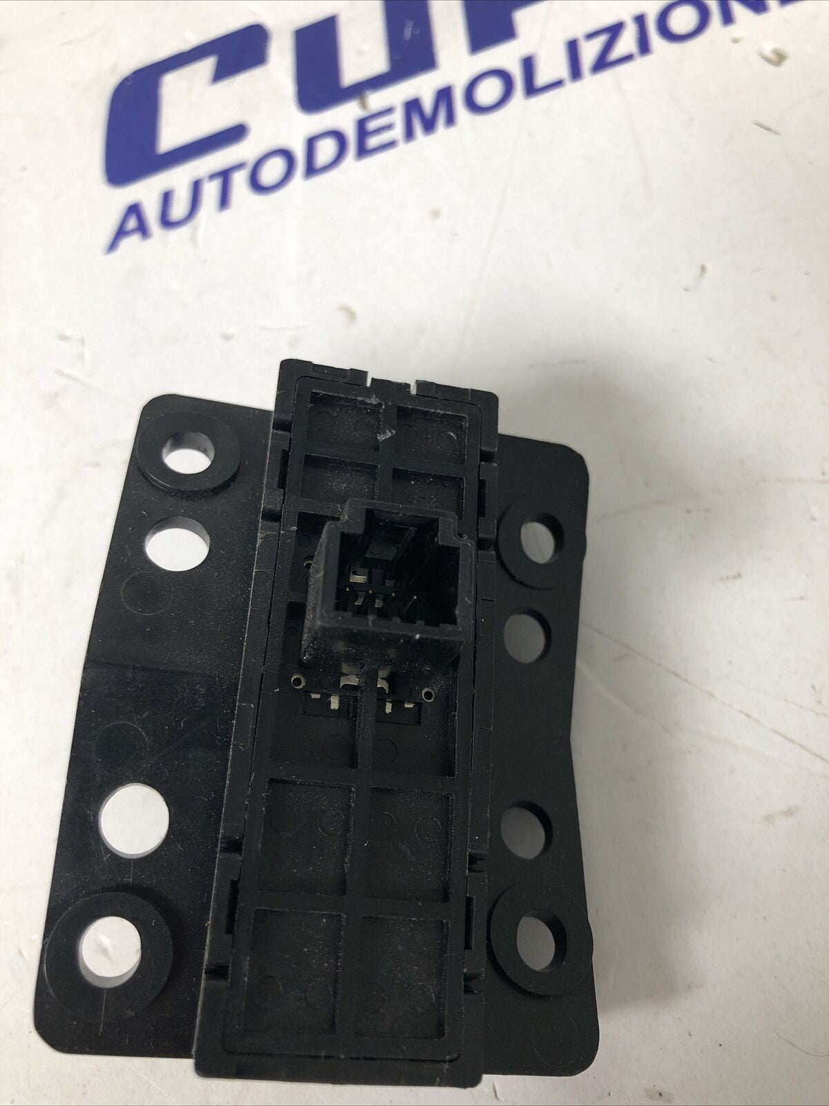 Trip Reset Switch/ Tachometer Nissan Qashqai J11/ Dacia Sandero 70209C - F&P CRASH SRLS - Used Parts