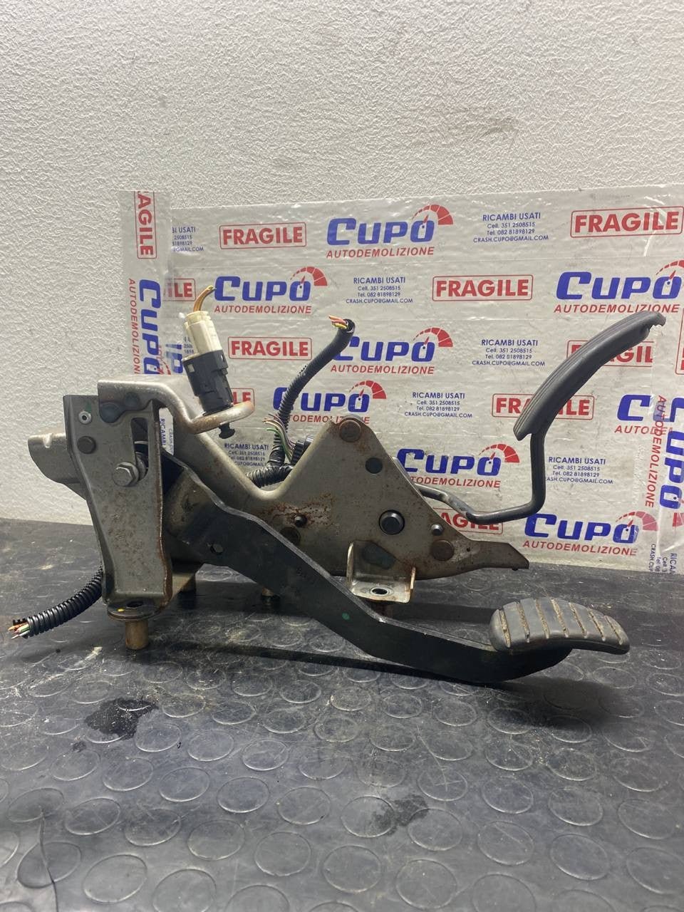 Kit pedaliera freno + acceleratore Renault Clio III (2007) cod: 8200711631 - F&P CRASH SRLS - Ricambi Usati