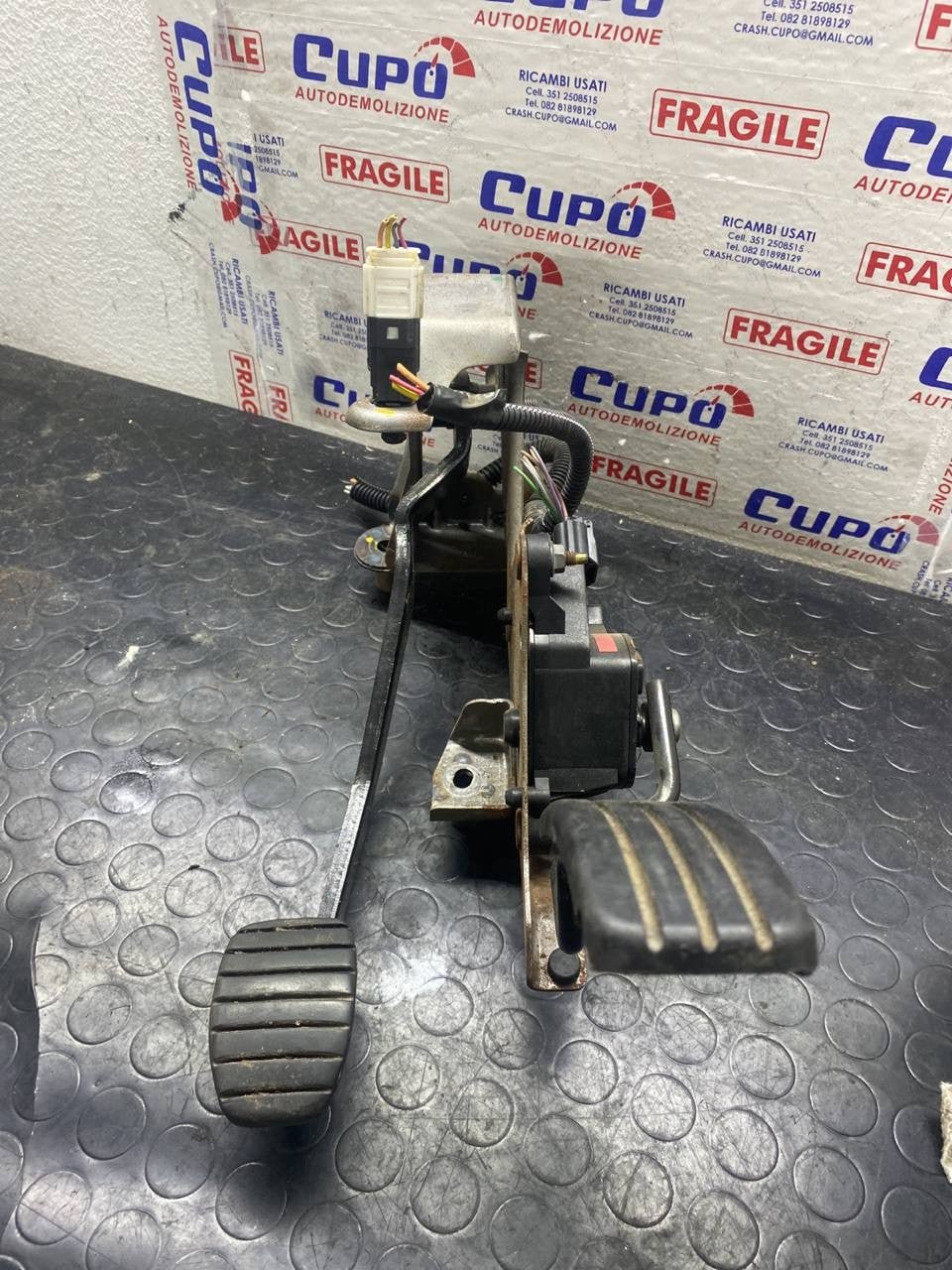 Kit pedaliera freno + acceleratore Renault Clio III (2007) cod: 8200711631 - F&P CRASH SRLS - Ricambi Usati