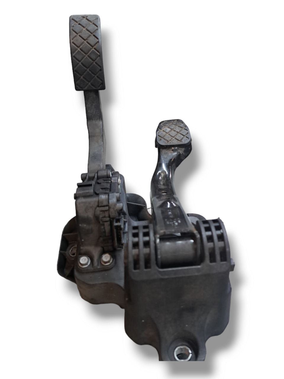 Kit pedaliera freno + acceleratore Volkswagen Polo ( 2013) COD:6Q1721503M - F&amp;P CRASH SRLS - Ricambi Usati