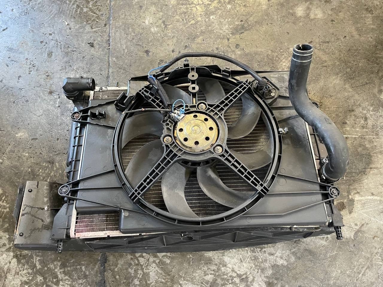 Kit radiatori Fiat 500 1.2 benz 2008 - F&P CRASH SRLS - Ricambi Usati