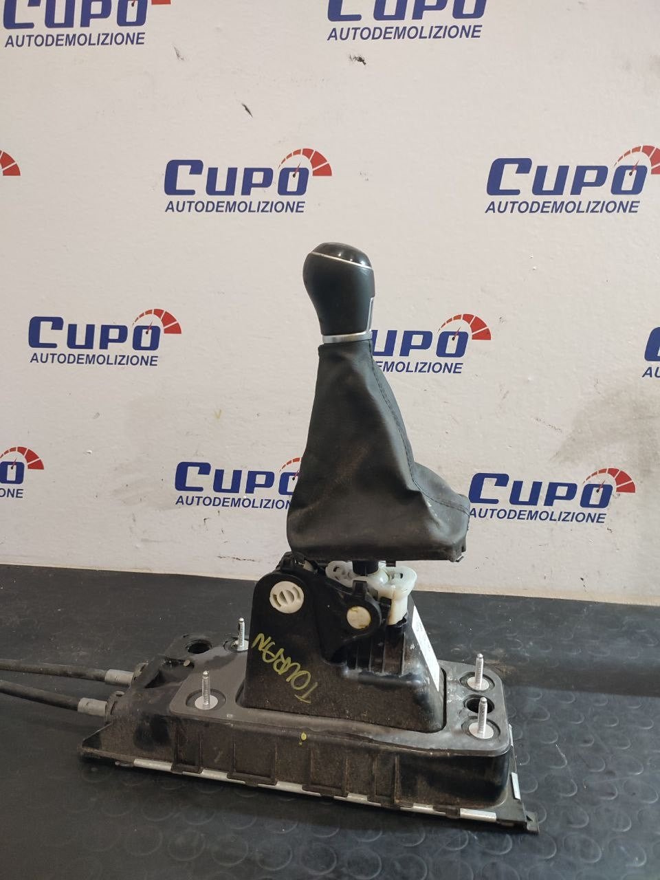 Manual Gear Shift VOLKSWAGEN TOURAN 2.0 (2003) code: 5qa711049g - F&P CRASH SRLS - Used Parts