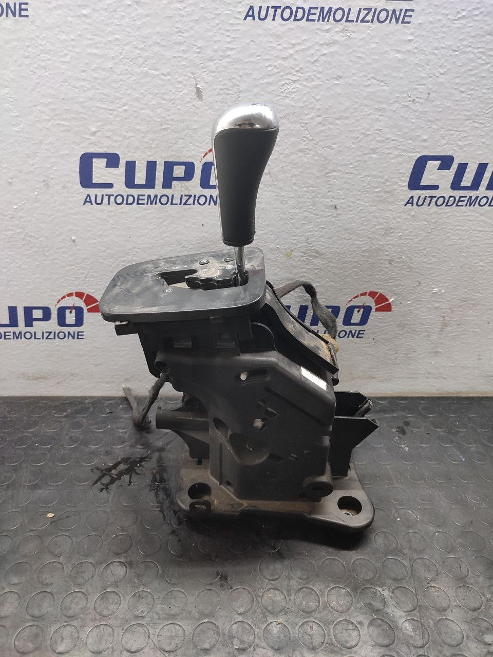 Leva Del Cambio Automatico Peugeot 5008 (2013) Cod:9813480680VD - F&P CRASH SRLS - Ricambi Usati