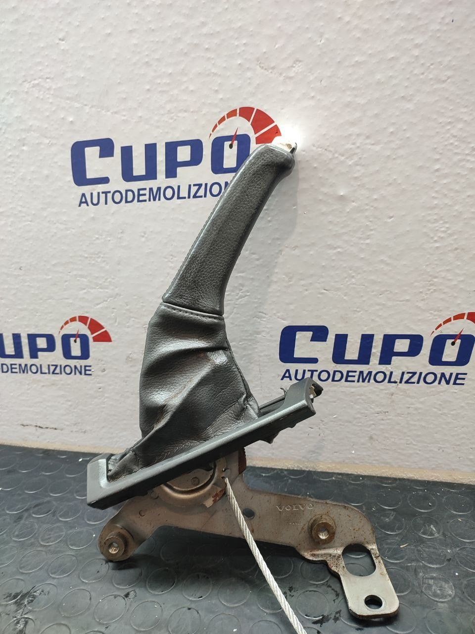 VOLVO V70 II SERIES 2.4 Gear Lever code: 30645174 - F&P CRASH SRLS - Used Parts