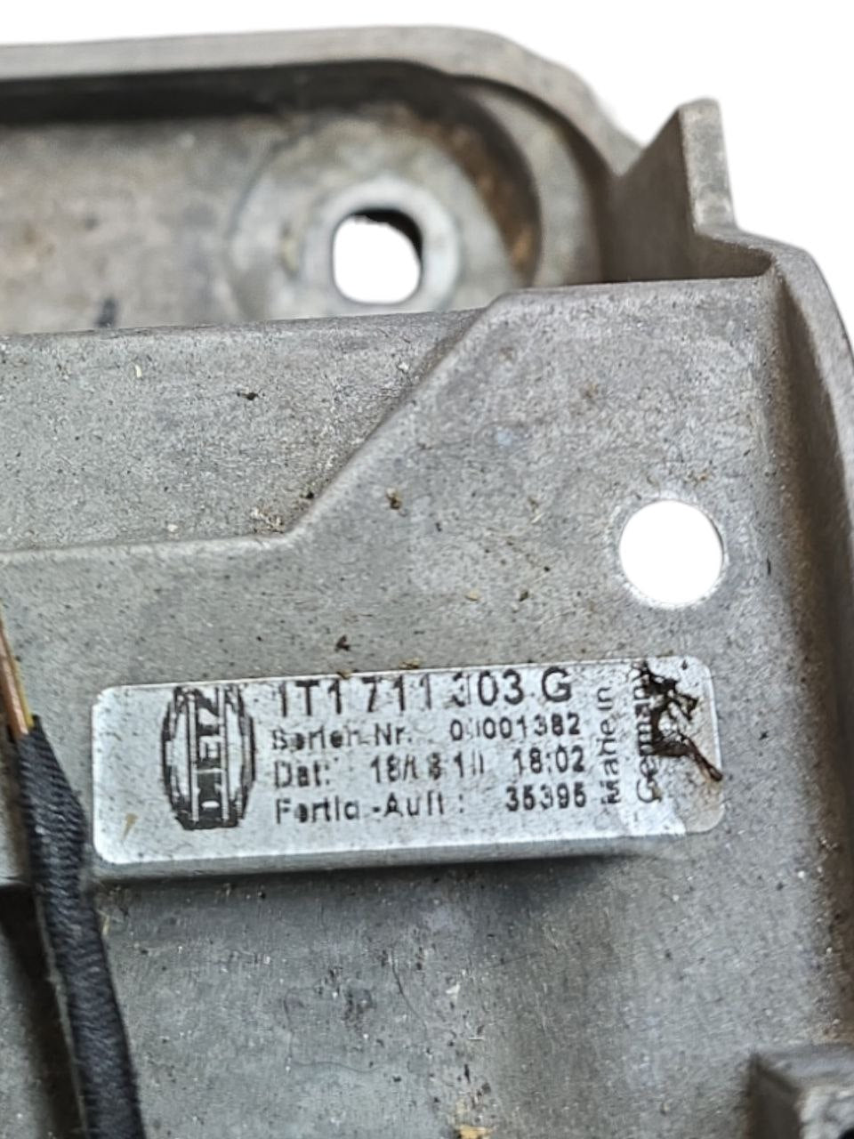 Leva Del Freno A Mano Volkswagen Caddy ( 2014 > ) Cod : 1T1711303G - F&P CRASH SRLS - Ricambi Usati