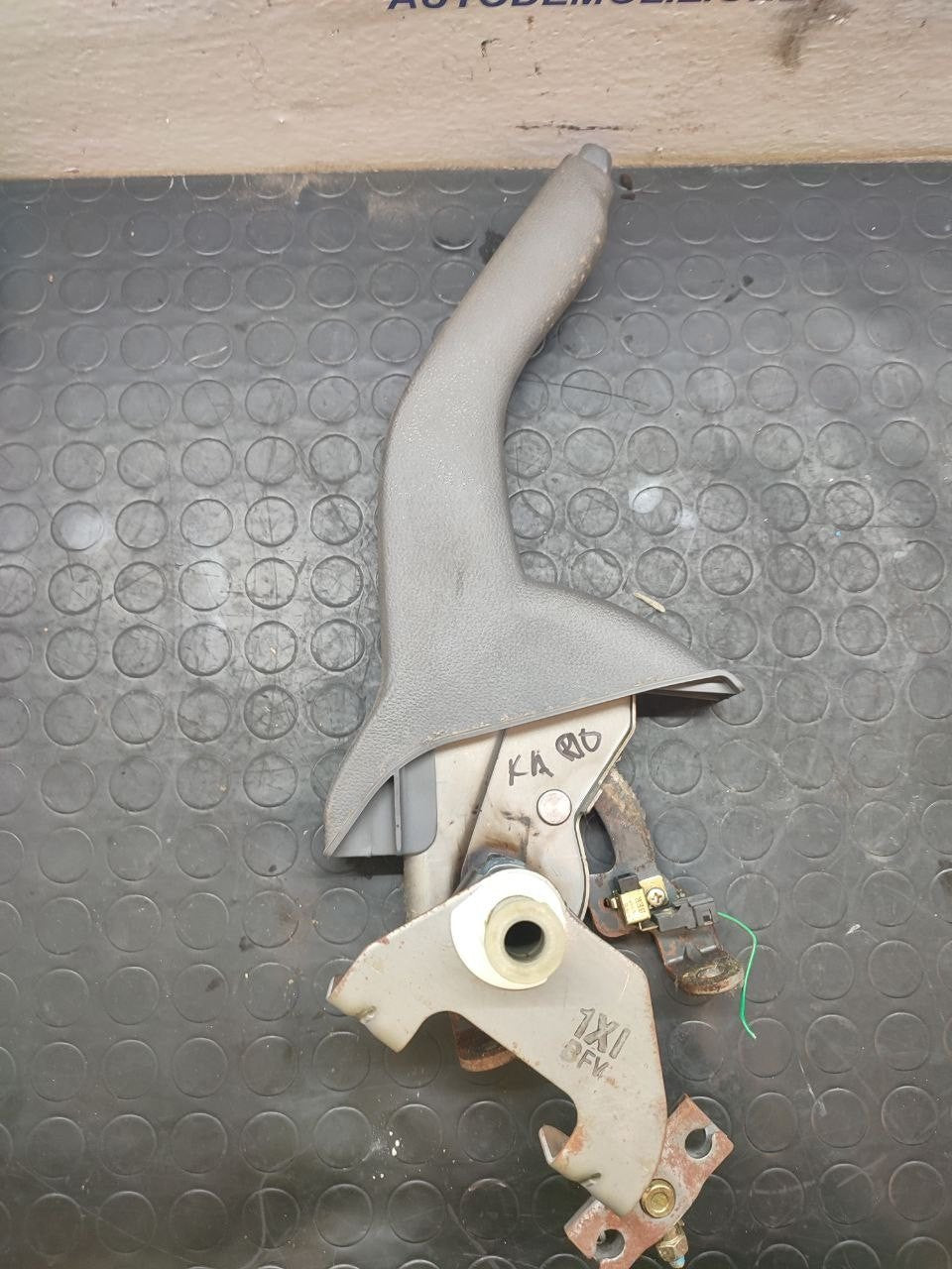 Handbrake Lever KIA RIO III 1.5 d - F&P CRASH SRLS - Used Parts