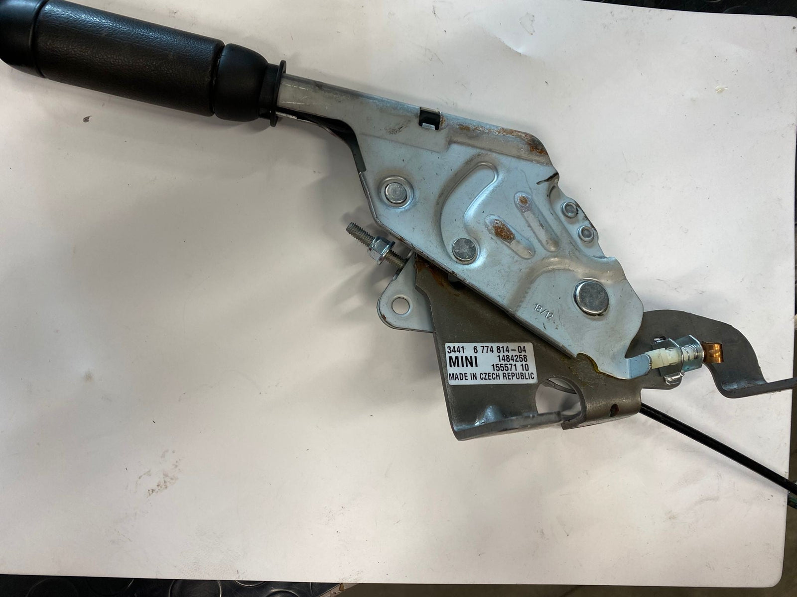 Leva freno a mano Mini r56 (2012) cod:3441677481404 - F&P CRASH SRLS - Ricambi Usati