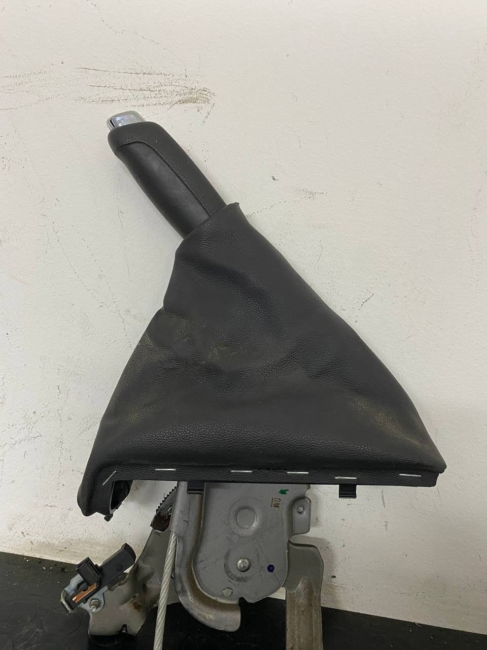 Handbrake Lever Parking Opel Corsa D I series (2010) code: 13255754 - F&P CRASH SRLS - Used Parts