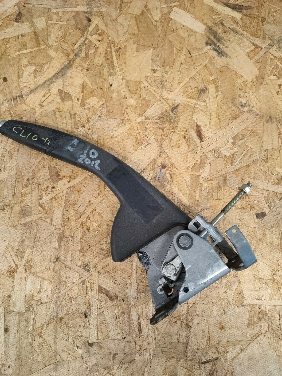 Leva Freno A Mano Stazionamento Renault Clio 2012 - F&P CRASH SRLS - Ricambi Usati