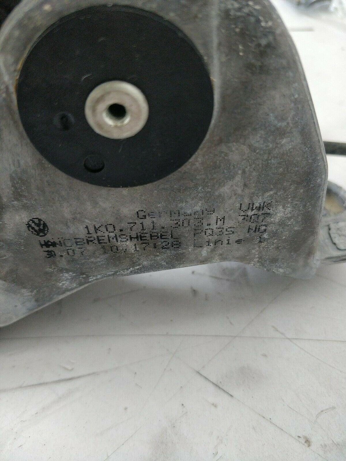 Leva Freno a Mano Stazionamento VW Golf VI 1K0711303M in pelle - F&P CRASH SRLS - Ricambi Usati