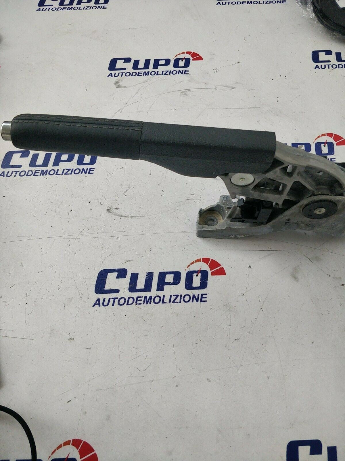 Leva Freno a Mano Stazionamento VW Golf VI 1K0711303M in pelle - F&amp;P CRASH SRLS - Ricambi Usati