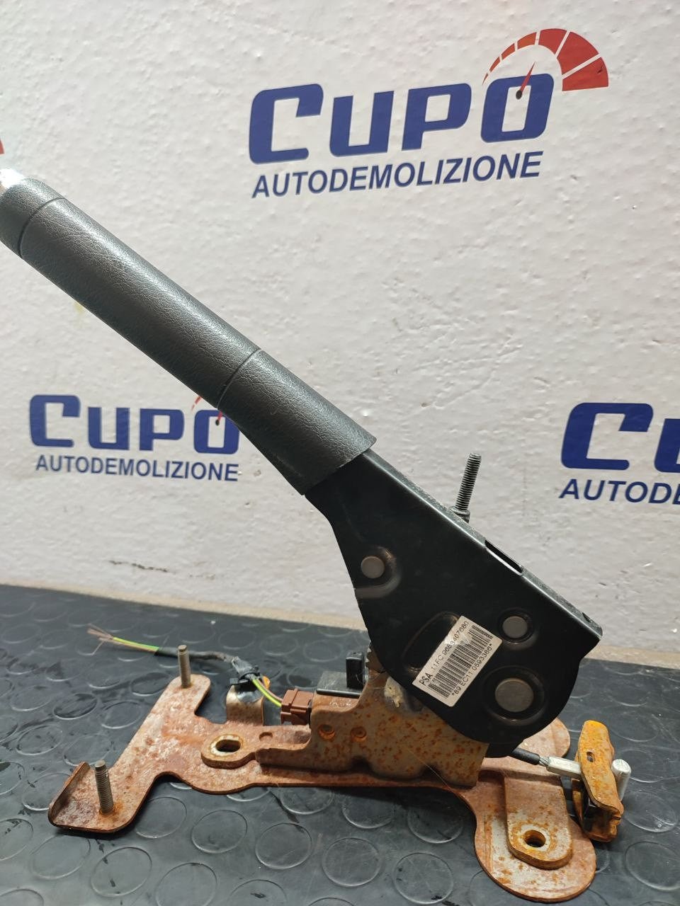 Parking lever / Handbrake PEUGEOT 207 1.6 (2011) code: 9683407680 - F&P CRASH SRLS - Used Parts