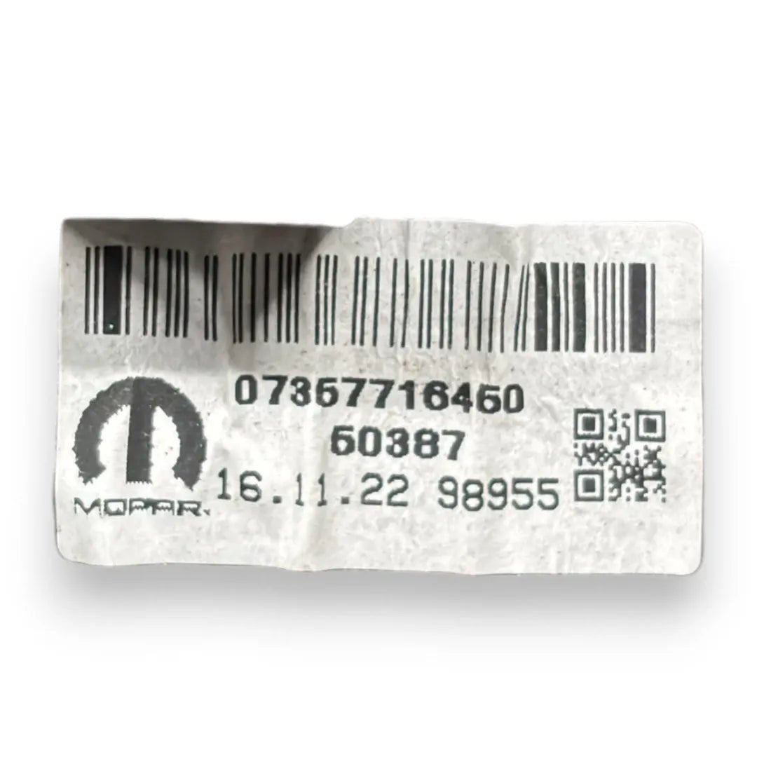 Dettaglio Plafoniera cortesia tetto anteriore Fiat Ducato Furgone dal 2021 OEM 735771645 - foto 3