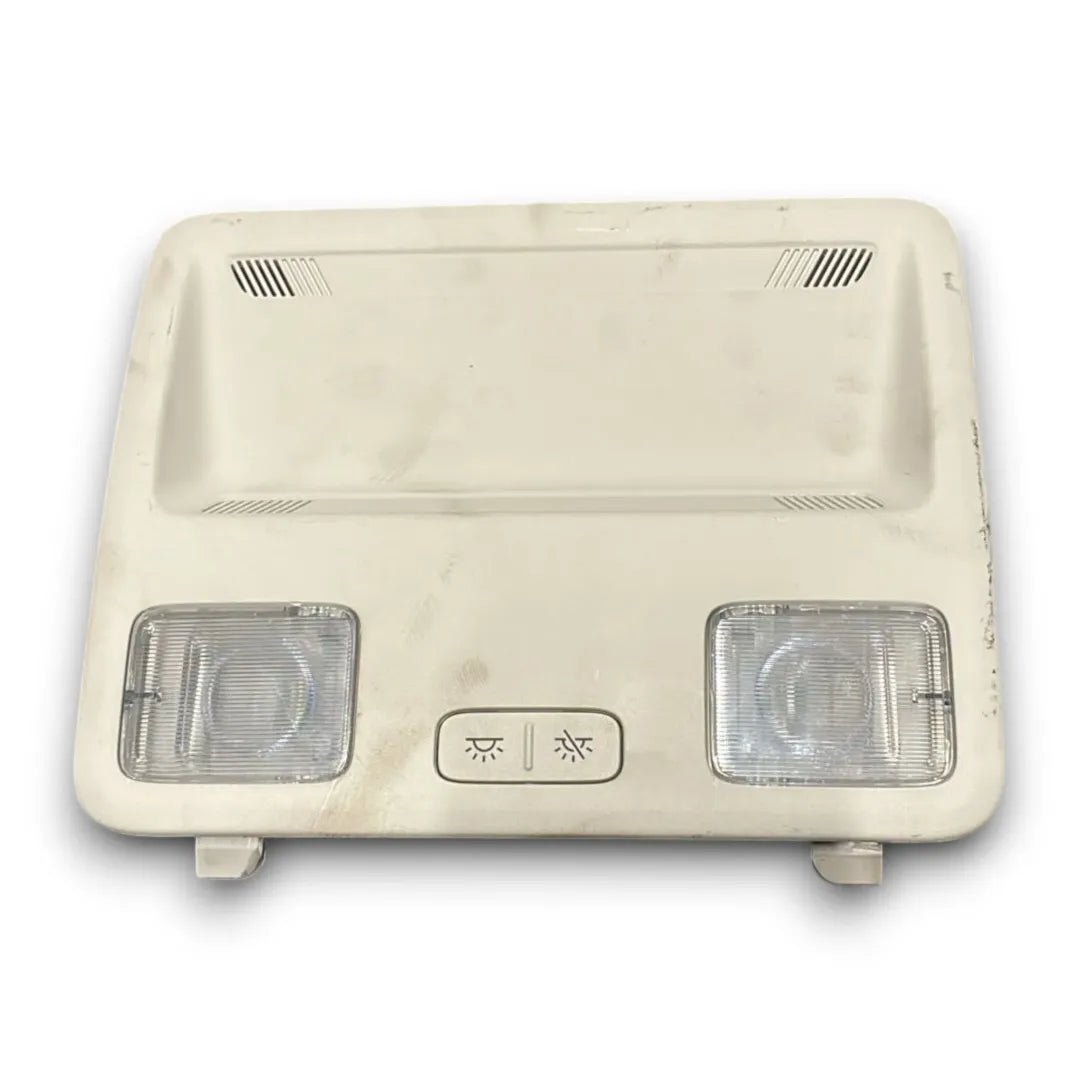 Luce cortesia anteriore tetto Ford Fiesta CE1 OEM 2407738 - F&P CRASH SRL - Ricambi Usati