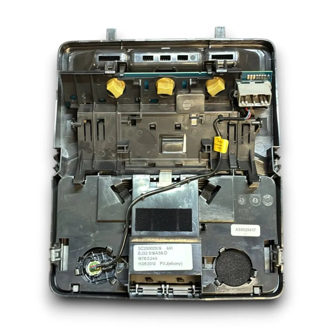 Dettaglio Plafoniera anteriore di cortesia Land Rover Range Rover Evoque 2011–2019 OEM LR086393 - foto 2