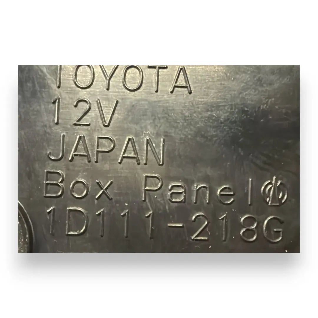 Dettaglio Plafoniera anteriore di cortesia Lexus NX 2017–2022 OEM 8120878350C0 - foto 3