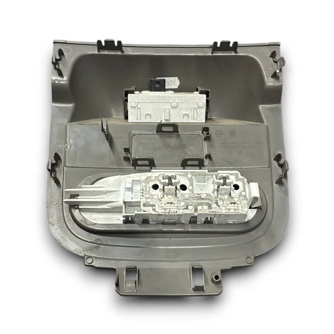 Dettaglio Plafoniera cortesia tetto anteriore Renault Master Furgone 2014–2020 OEM 8200439421 - foto 2