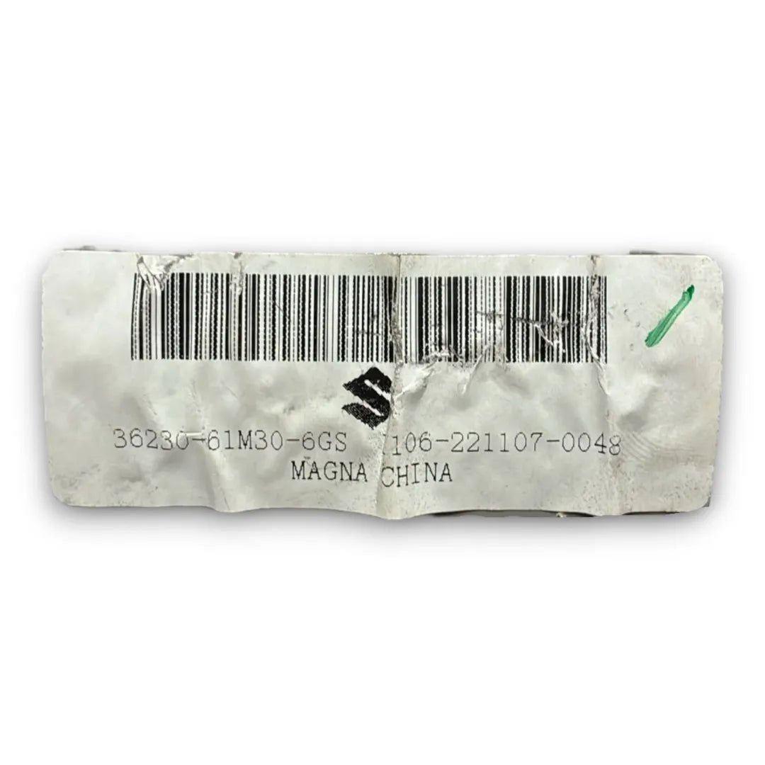Luce cortesia anteriore tetto Suzuki Vitara OEM 3623063UA06GS - F&P CRASH SRL - Ricambi Usati