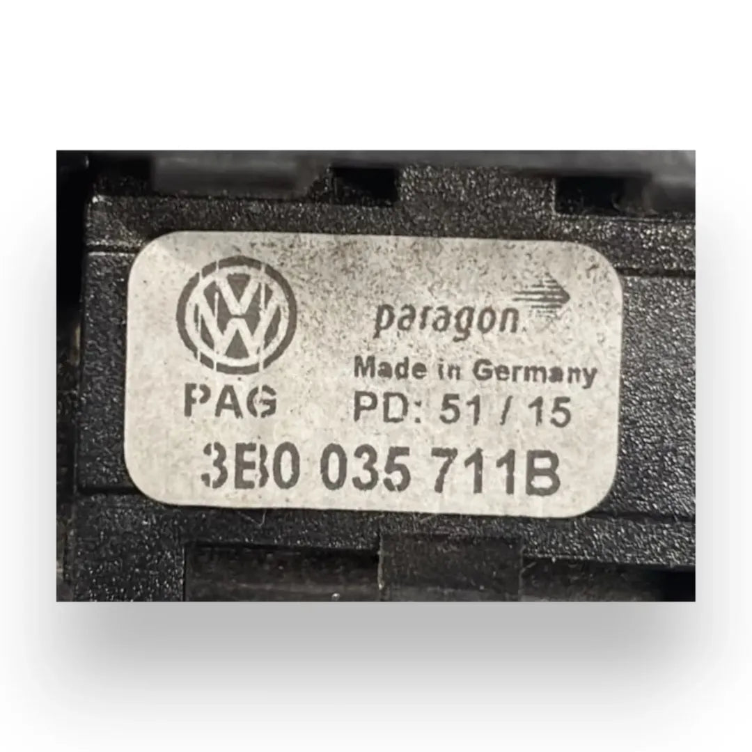 Dettaglio Plafoniera anteriore di cortesia Volkswagen Golf 2003–2009 OEM 1K0947105PY20 - foto 3