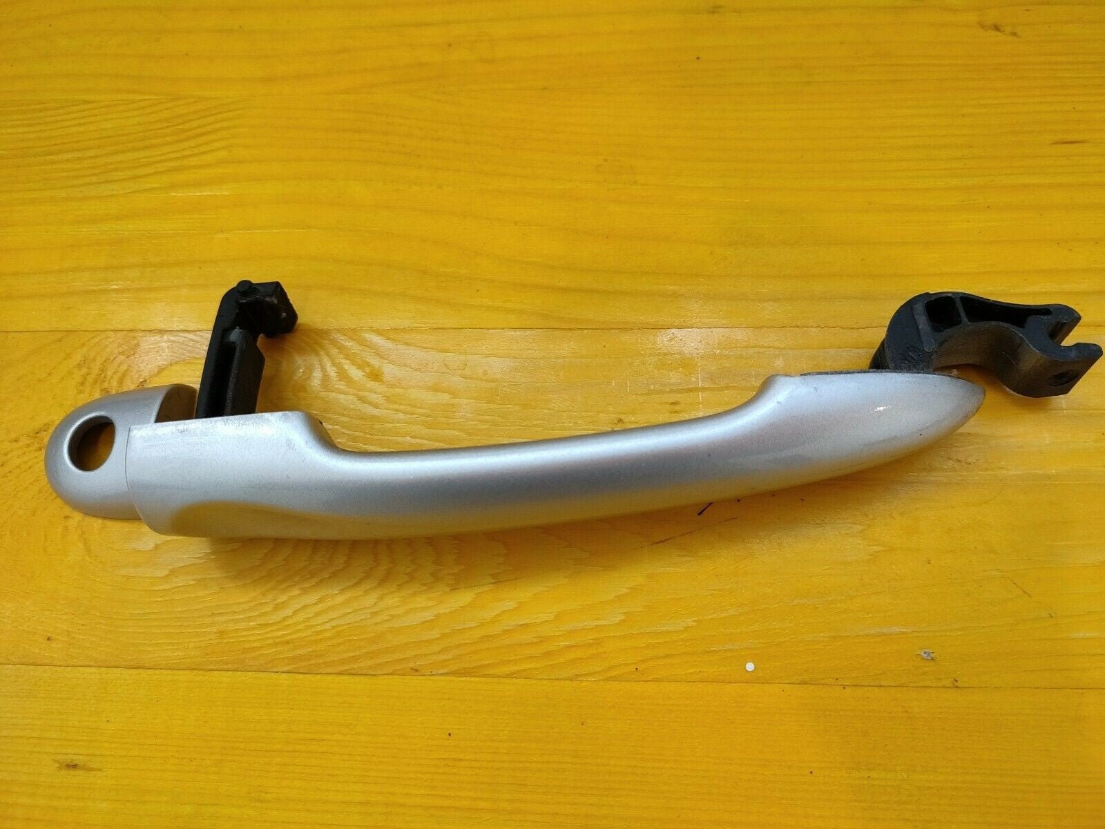 Maniglia Anteriore Sinistra Renault Clio 2017 - F&P CRASH SRLS - Ricambi Usati