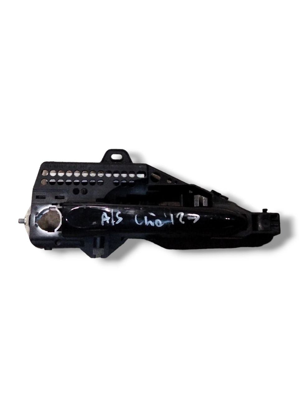 Left Front Outer Handle sx Renault Clio IV (2014>) code.806B04979R - F&P CRASH SRLS - Used Spare Parts