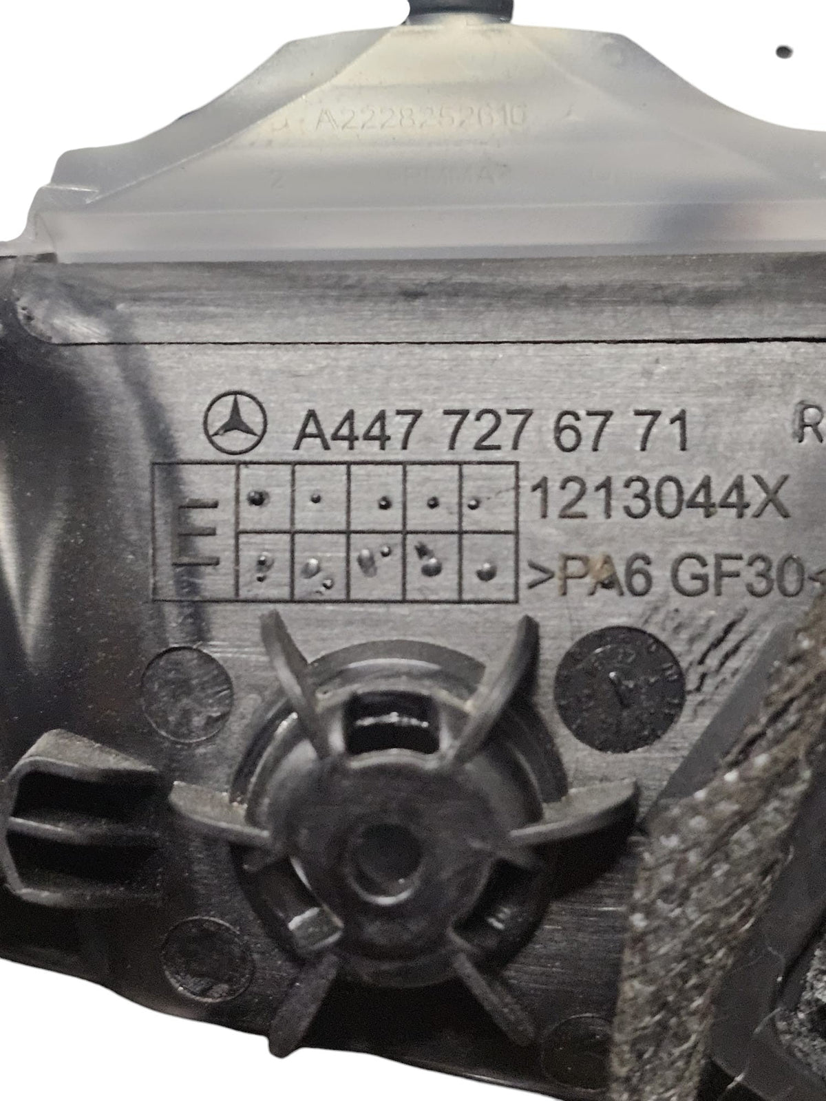 Maniglia Interna Anteriore Destra Mercedes Classe V W447 Cod:A4477276771 (2014 - >) - F&P CRASH SRLS - Ricambi Usati