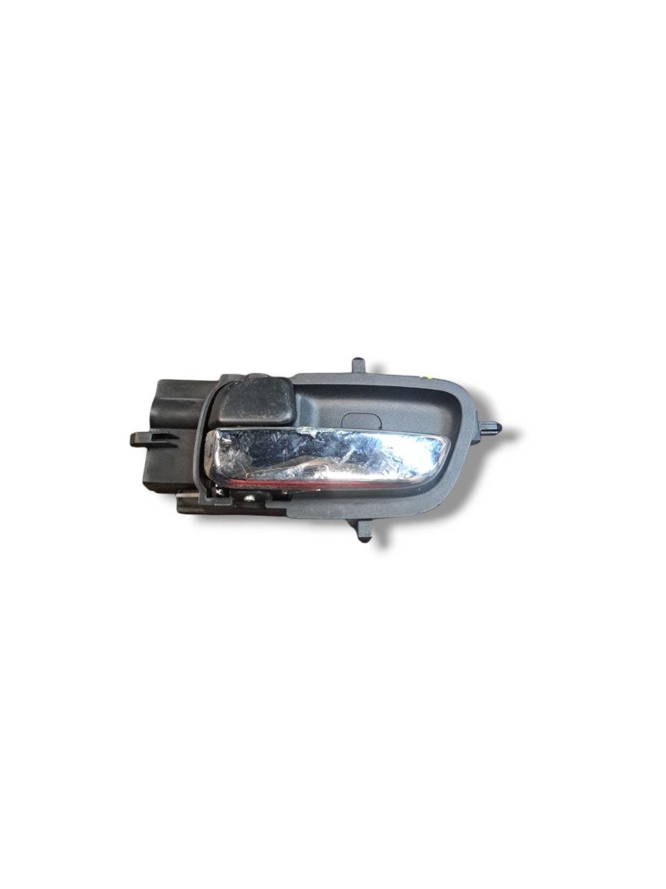 Front/Rear Left Interior Handle Hyundai I20 (2008 - 2014) COD:82610-1J000 - F&P CRASH SRLS - Used Parts