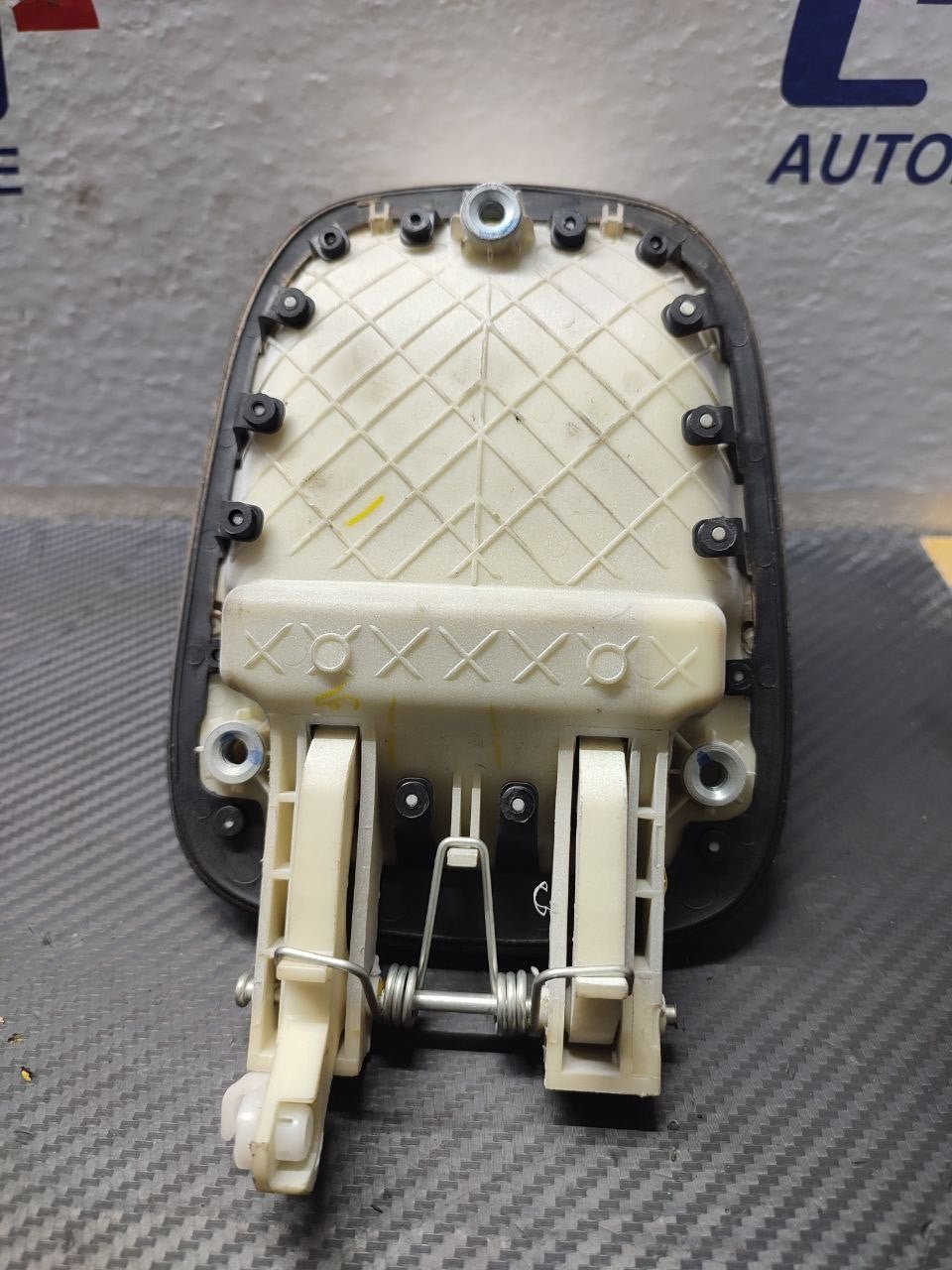 Maniglia / Maniglione Cofano/ Bagagliaio Posteriore HYUNDAI i10 (2008) Cod:1.81720-0X020 - F&P CRASH SRLS - Ricambi Usati