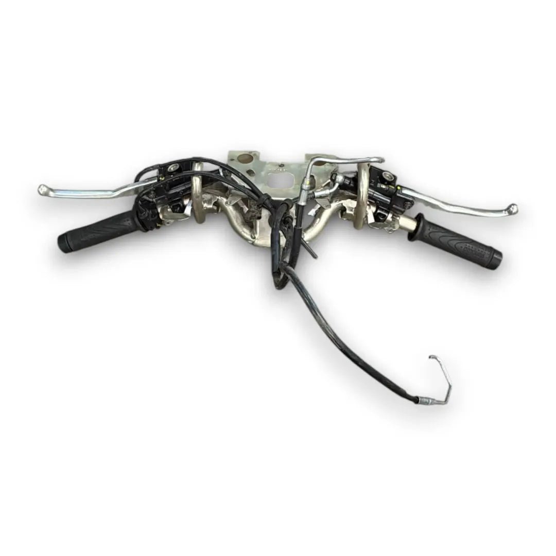 Manubrio completo Piaggio Medley 2021–2025 - F&P CRASH SRL - Ricambi Usati