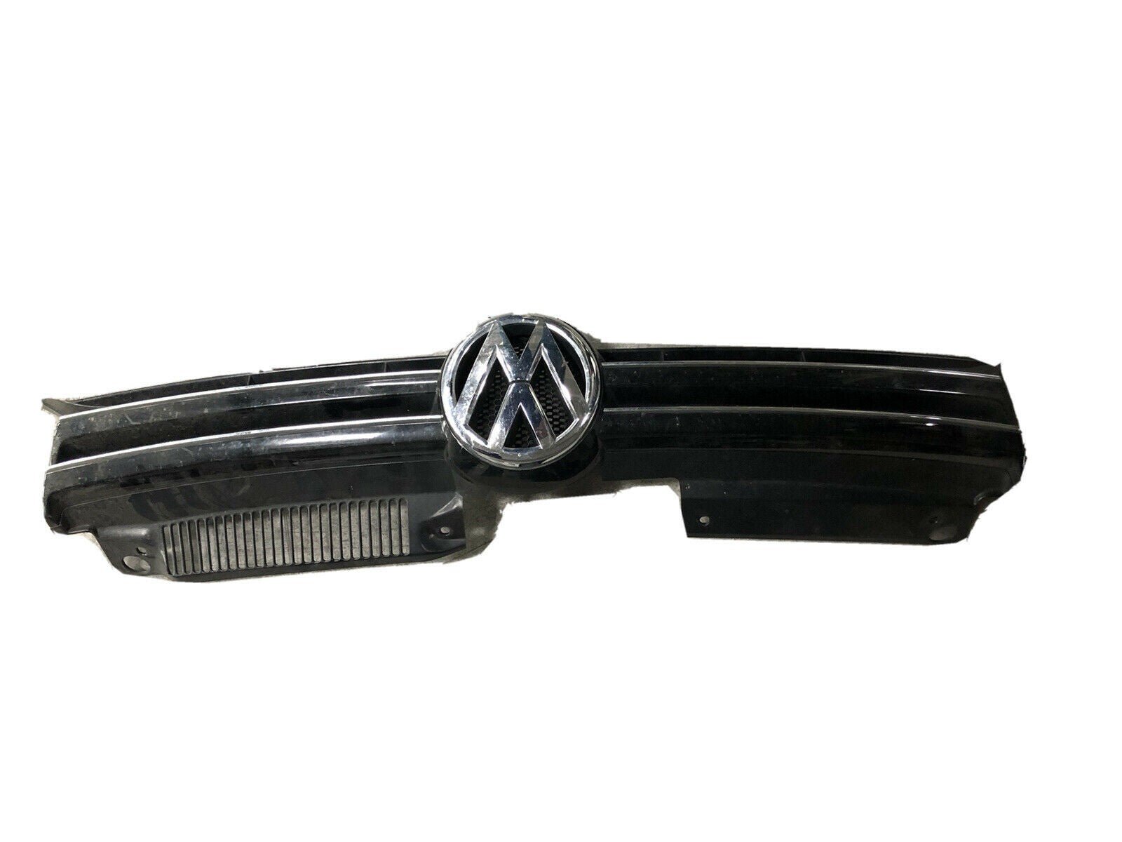 Front Bumper Mask With Badge Vw Polo 6 Series 2017-2021 - F&P CRASH SRLS - Used Parts