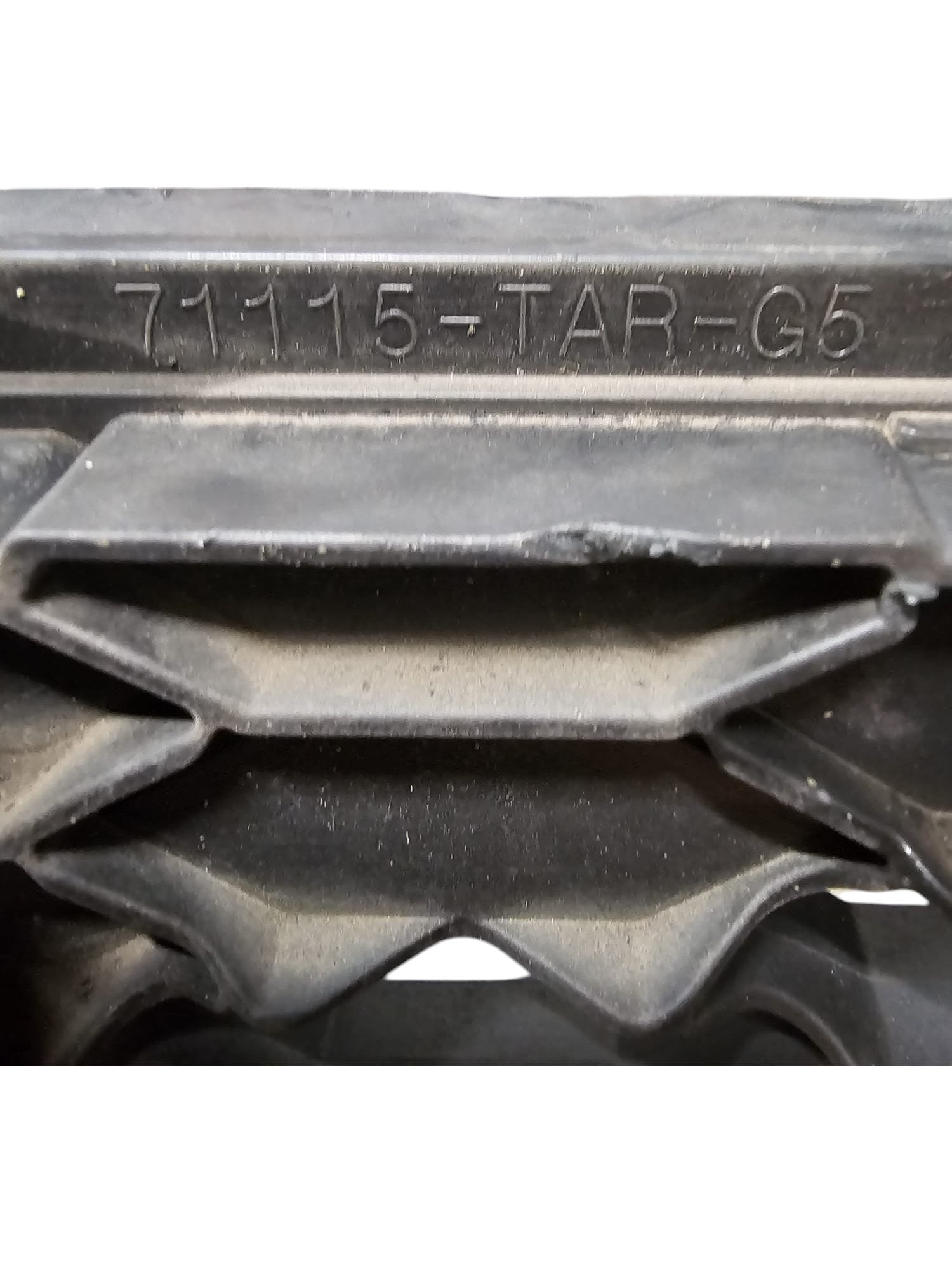 Mascherina Anteriore Paraurti Honda Jazz III (2013 - 2019) Cod:71115 - TAR - G5 - F&P CRASH SRLS - Ricambi Usati