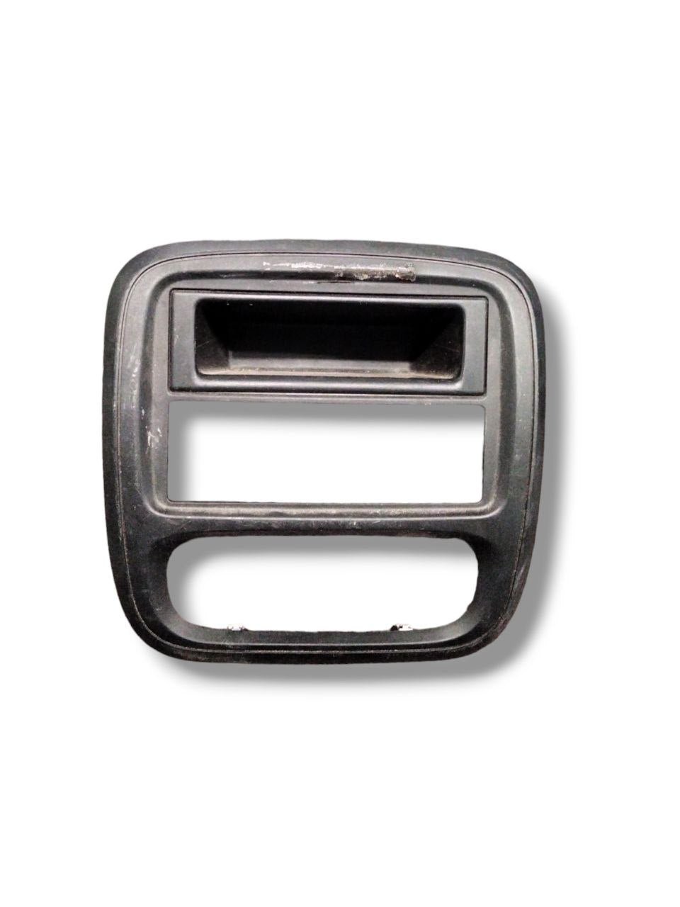 Mascherina Autoradio Renault Trafic III ( 2014 &gt; )cod.1409260X - 682603912R - F&amp;P CRASH SRLS - Ricambi Usati