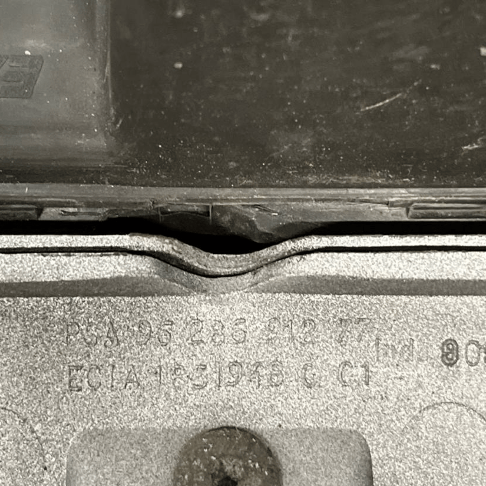 Mascherina / Griglia paraurti anteriore Peugeot 206 cod.9628691277 / 9628934280 - F&P CRASH SRLS - Ricambi Usati