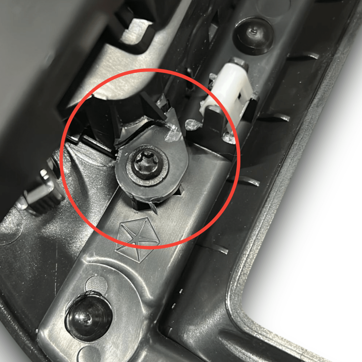 Mascherina rivestimento autoradio jeep compass (2016 >) - F&P CRASH SRL - Ricambi Usati
