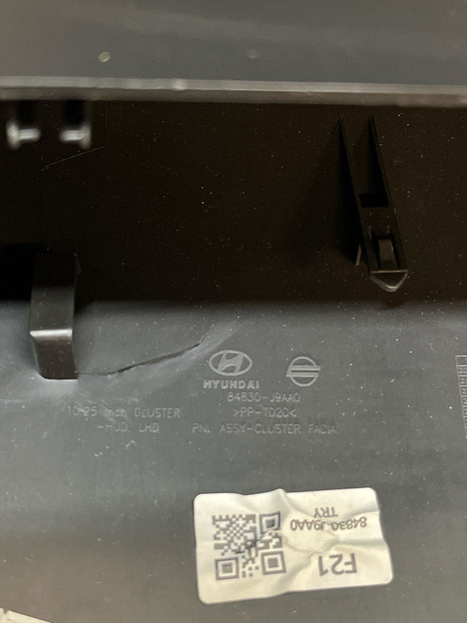 Mascherina tachimetro con rivestimento piantone sterzo Hyundai Kona cod.84830 - J9AA0 (2017>) - F&P CRASH SRLS - Ricambi Usati