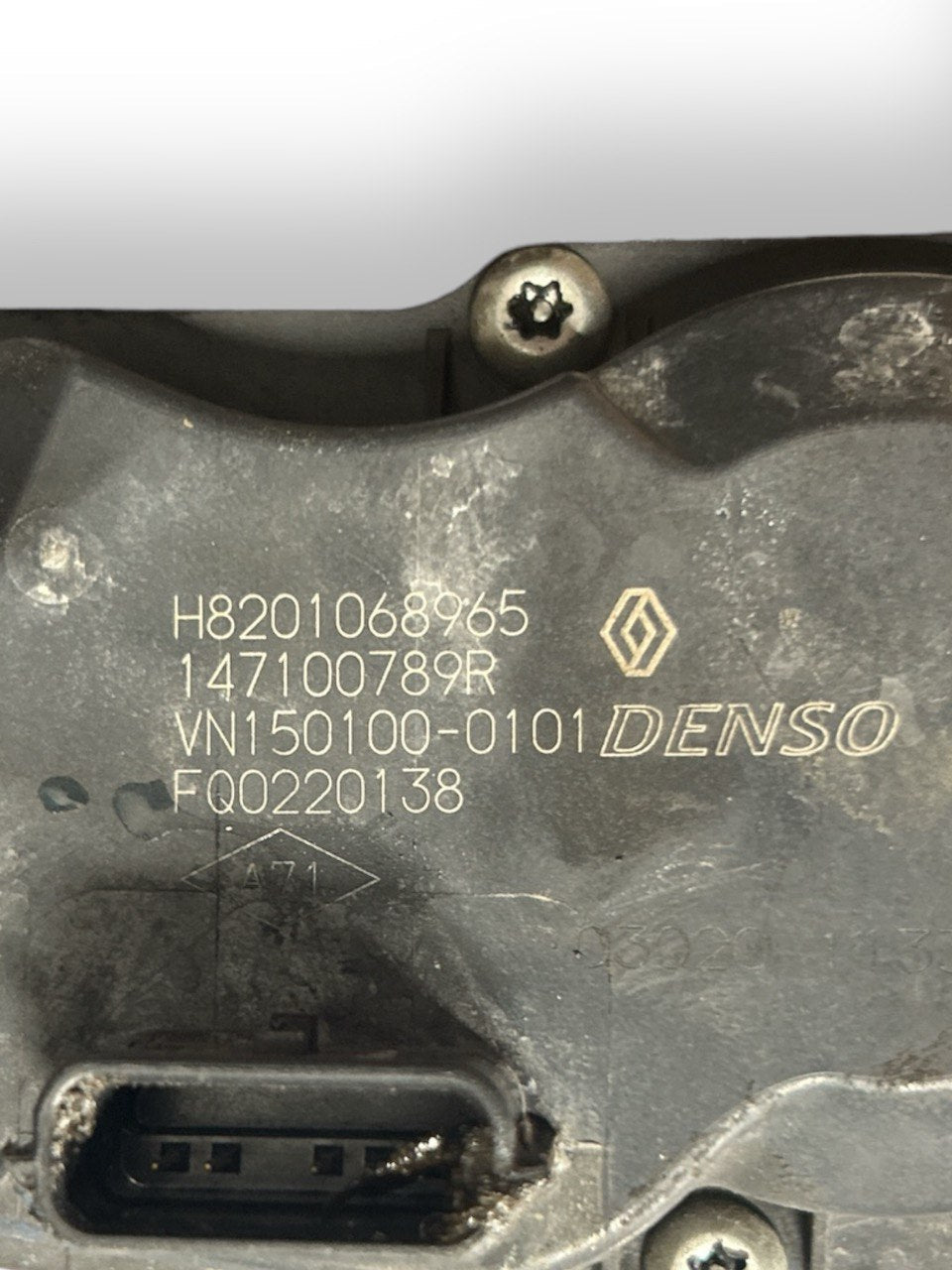 Mercedes Benz Classe C (W205) 1.6 Diesel (2014 > 2021) cod.H8201068965 Corpo Farfallato - F&P CRASH SRLS - Ricambi Usati