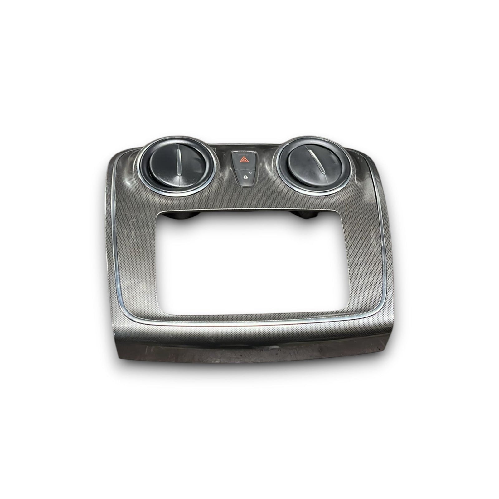 Car Radio Trim With Central Vents Dacia Sandero cod:682601574R (2012 > 2020) - F&P CRASH SRLS - Used Parts