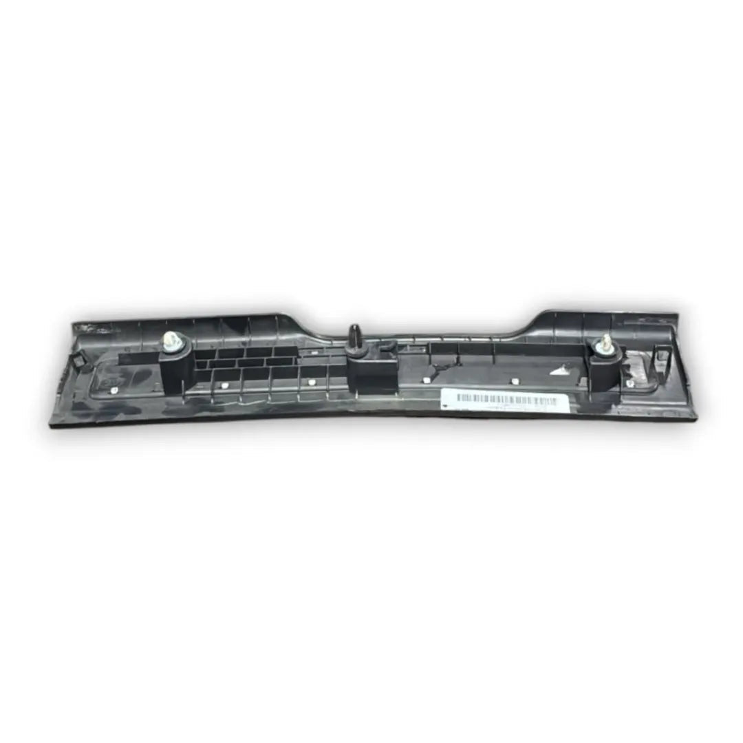 Dettaglio Battitacco abitacolo destra Land Rover Range Rover Evoque 2011–2019 cod. BJ3M13200AC - foto 2