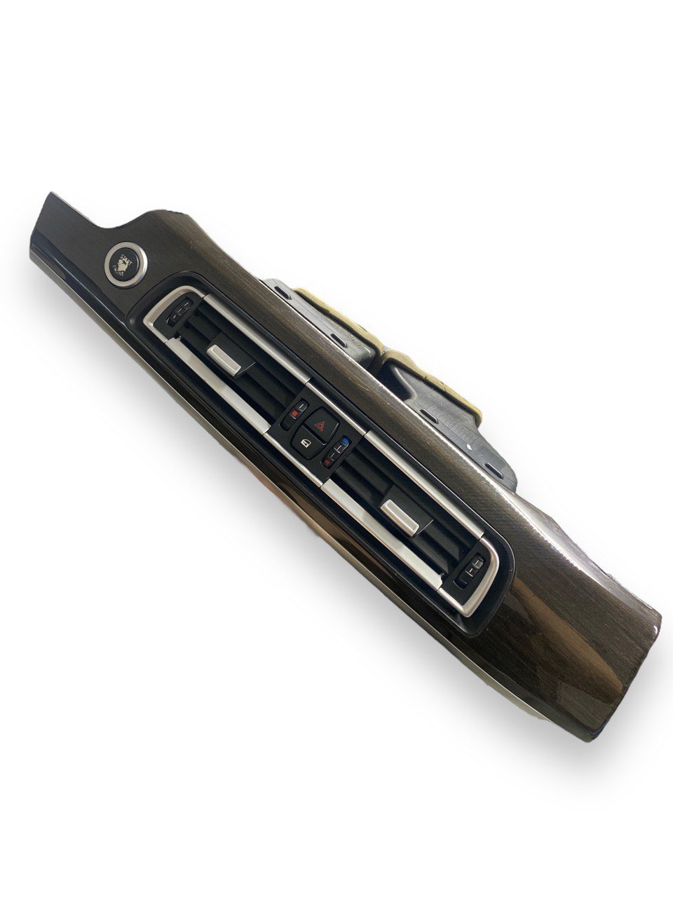 Modanatura centrale anteriore ( Pulsante Start & Stop, Bocchette aria, 4 Frecce e chiusura porte ) BMW Serie 7 ( F02 - 2015 ) cod. 9112151 - F&P CRASH SRLS - Ricambi Usati