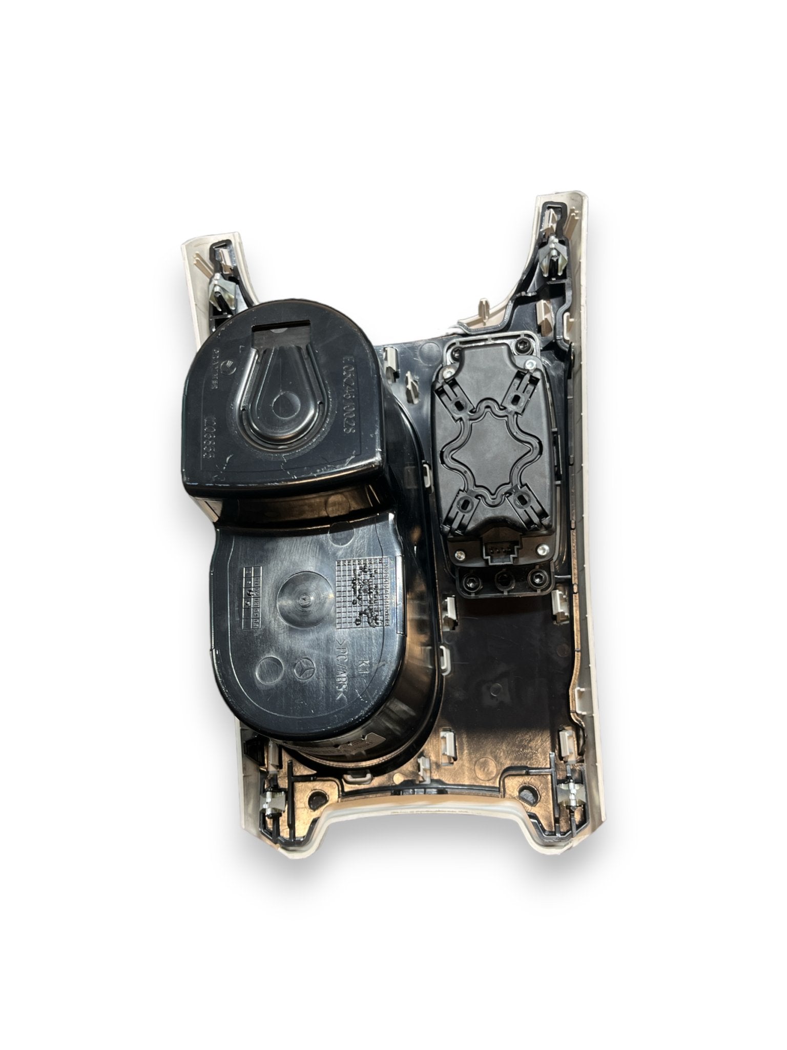 Modanatura Centrale Comandi Navigatore Portabicchieri Mercedes - Benz Classe B ( W246 - 2017 ) cod : 05246101028 - F&P CRASH SRLS - Ricambi Usati