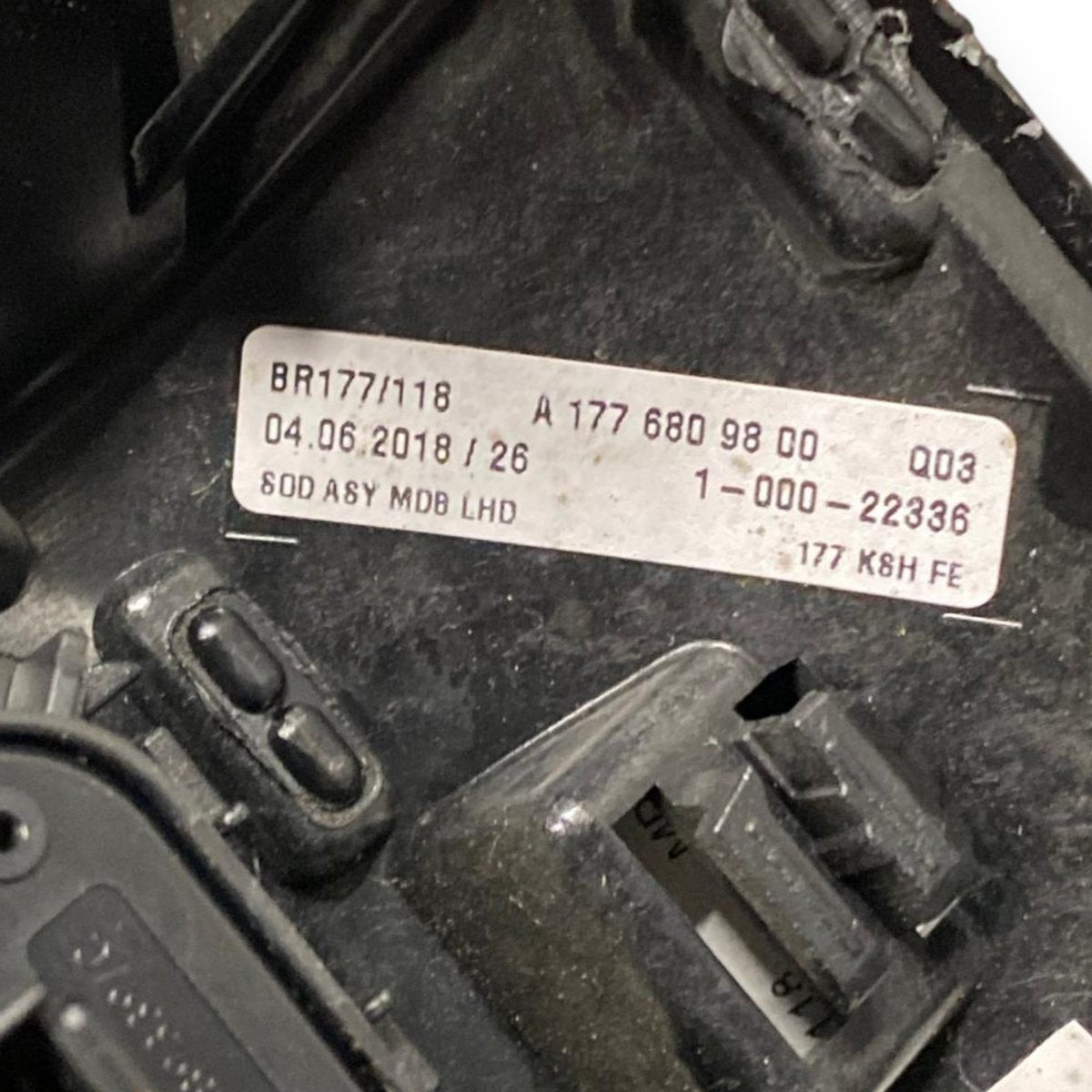 Modanatura centrale cruscotto + bocchette aria Mercedes - Benz Classe A W177 (2018 - ) Cod: a1776809800 - F&P CRASH SRLS - Ricambi Usati