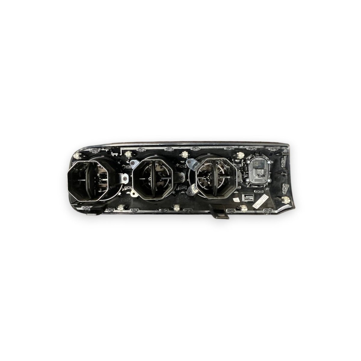 Modanatura centrale cruscotto + bocchette aria Mercedes - Benz Classe A W177 (2018 - ) Cod: a1776809800 - F&P CRASH SRLS - Ricambi Usati