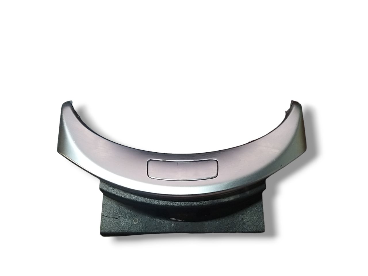 Modanatura Con Pulsante Apri Bracciolo Mercedes Benz Classe C205 ( 2015 - 2023 ) Cod : 1260056 - F&P CRASH SRLS - Ricambi Usati