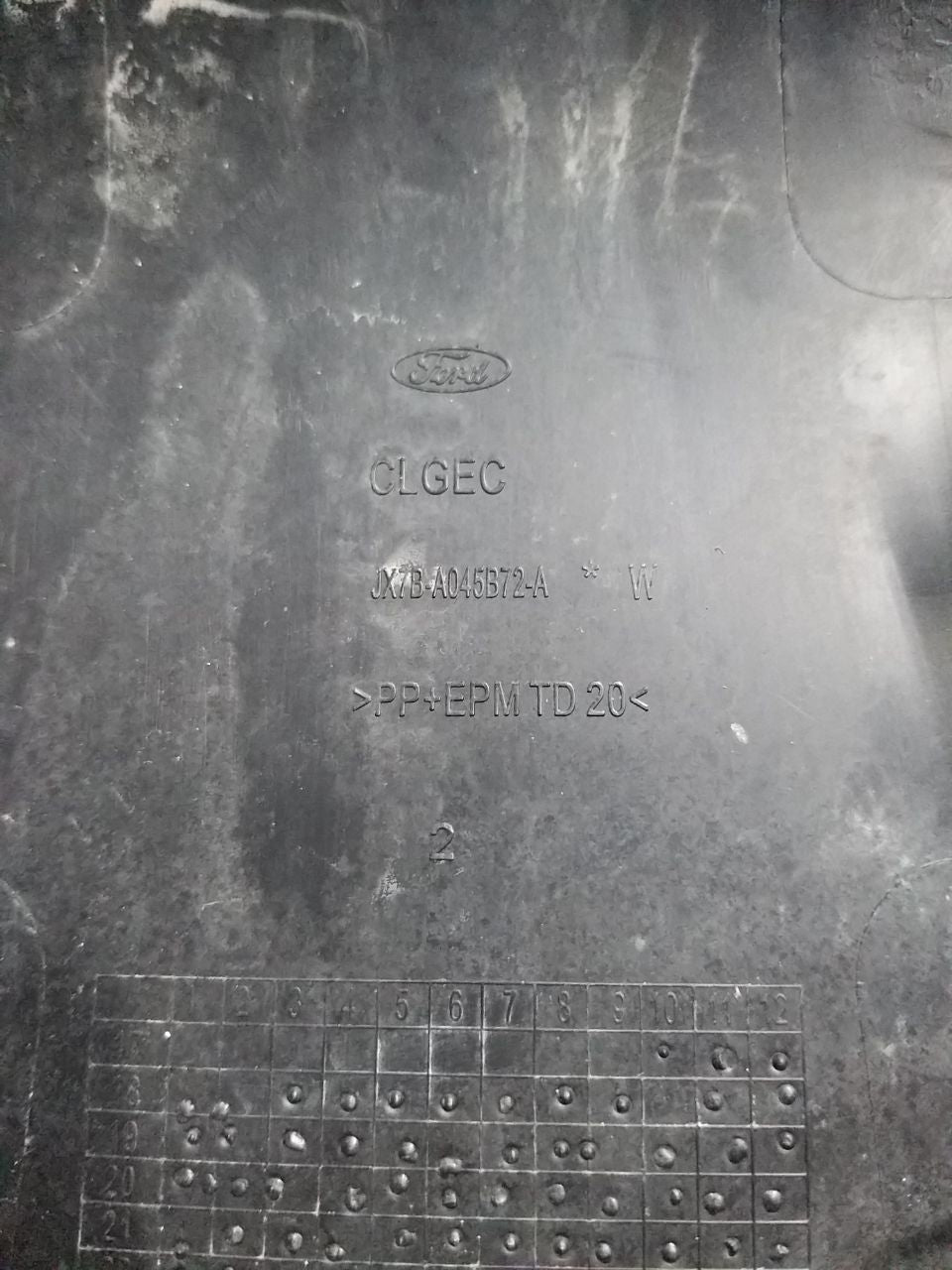 Modanatura Console Centrale Ford Focus Ecoboost ( 2022 ) Cod : JX7B-A045B72-A - F&P CRASH SRLS - Ricambi Usati