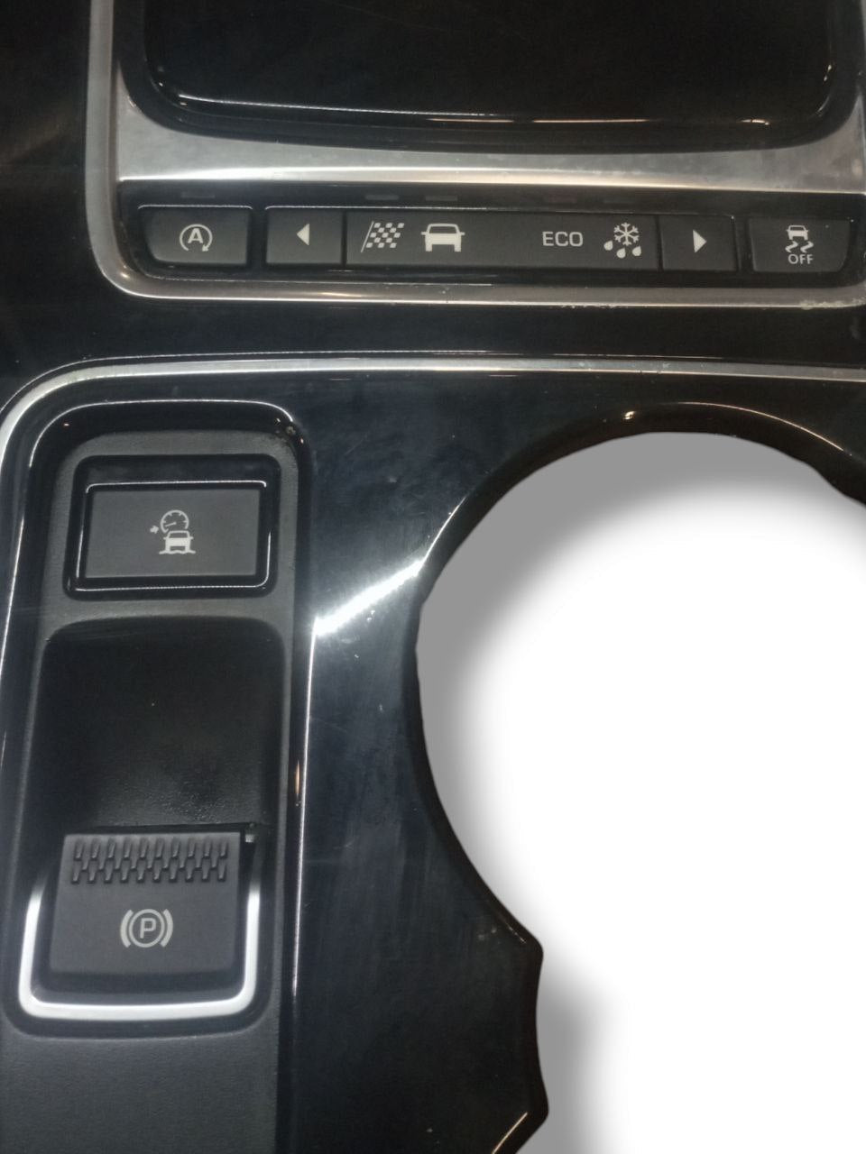 Modanatura Console centrale Jaguar XE Sport (2017) cod: GX73044E04A - F&P CRASH SRLS - Ricambi Usati