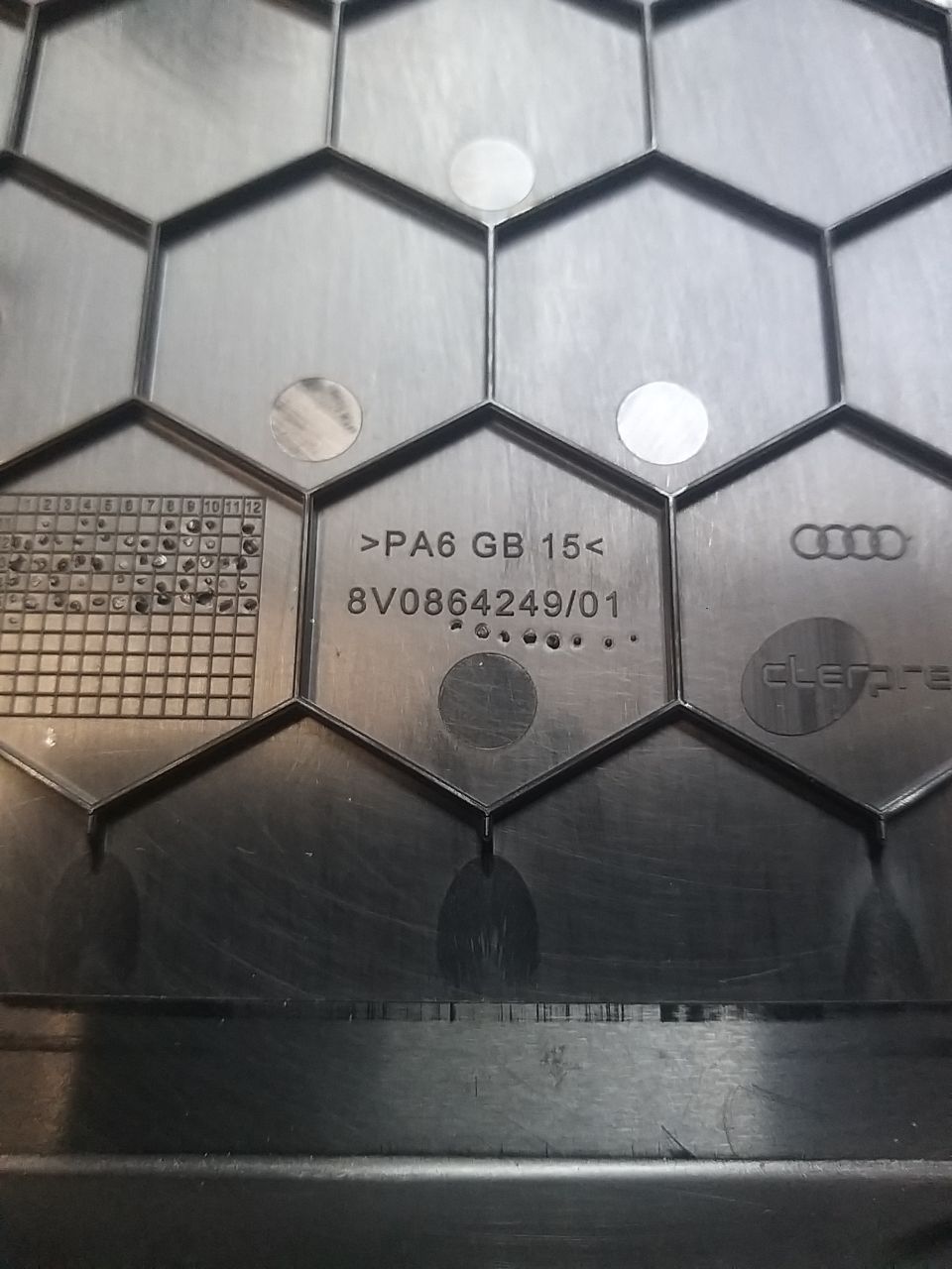 Modanatura Console / tunnel Centrale Audi A3 ( 2016 ) Cod : 8V0864249/01 - F&P CRASH SRLS - Ricambi Usati