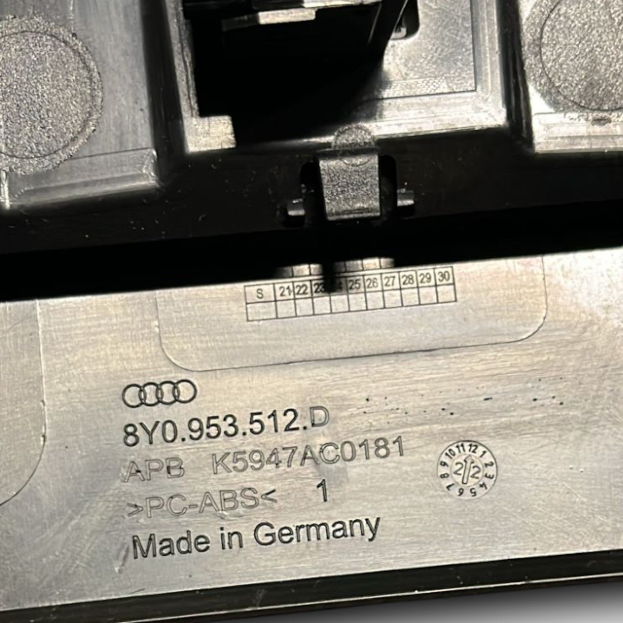 Modanatura Copri Piantone Sterzo Audi A3 8Y cod:8Y0953512D (2020 >) - F&P CRASH SRLS - Ricambi Usati